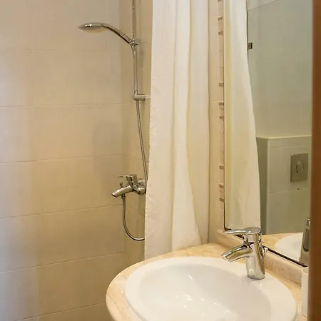 Explorer Of The Seas - Splendid 3bd, Pool, Terrace * Warna