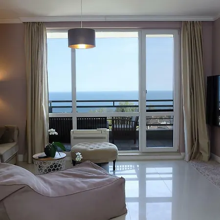 Explorer Of The Seas - Splendid 3bd, Pool, Terrace * Warna